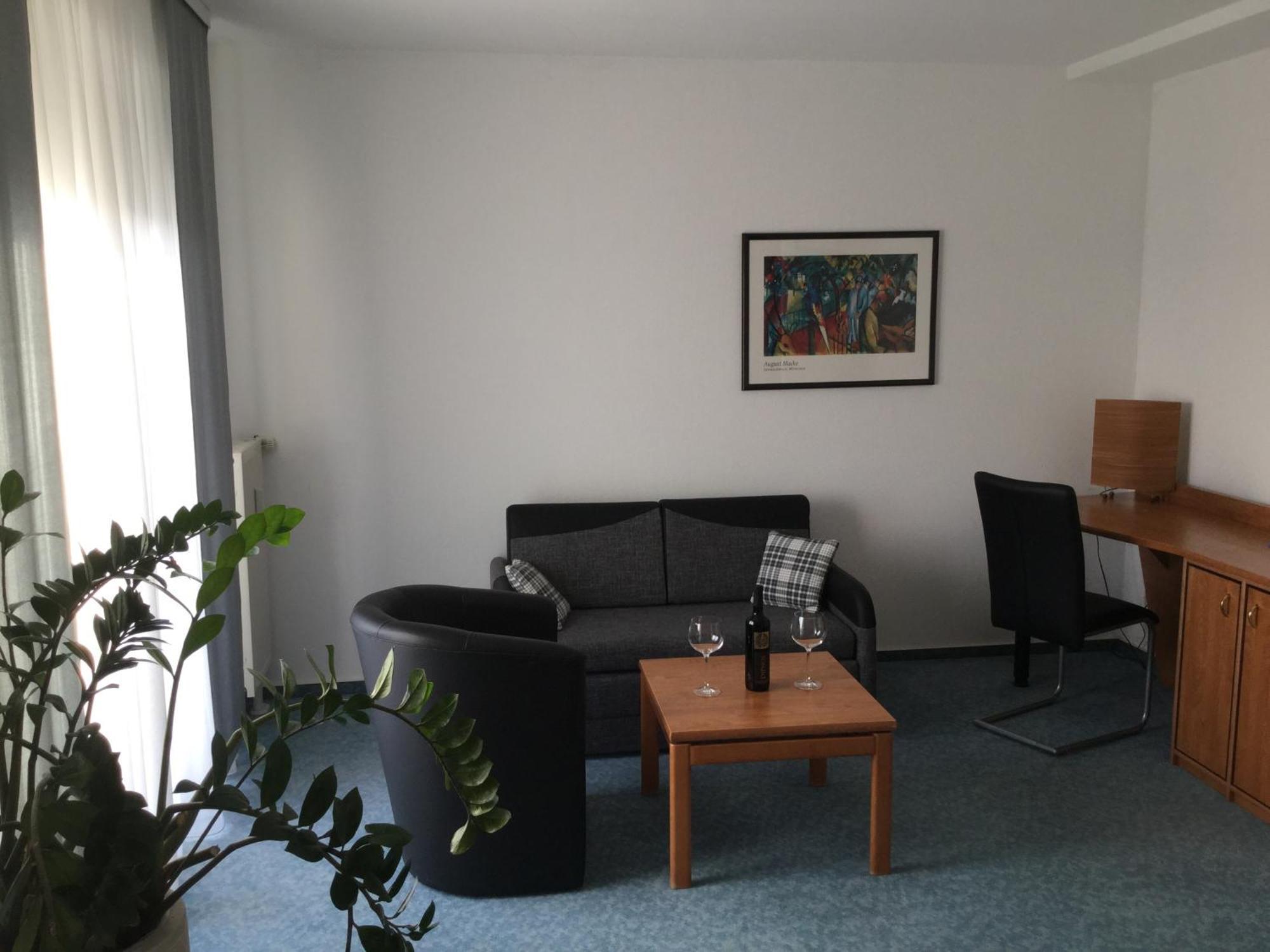 Sunibel Inn Reinheim Екстер'єр фото